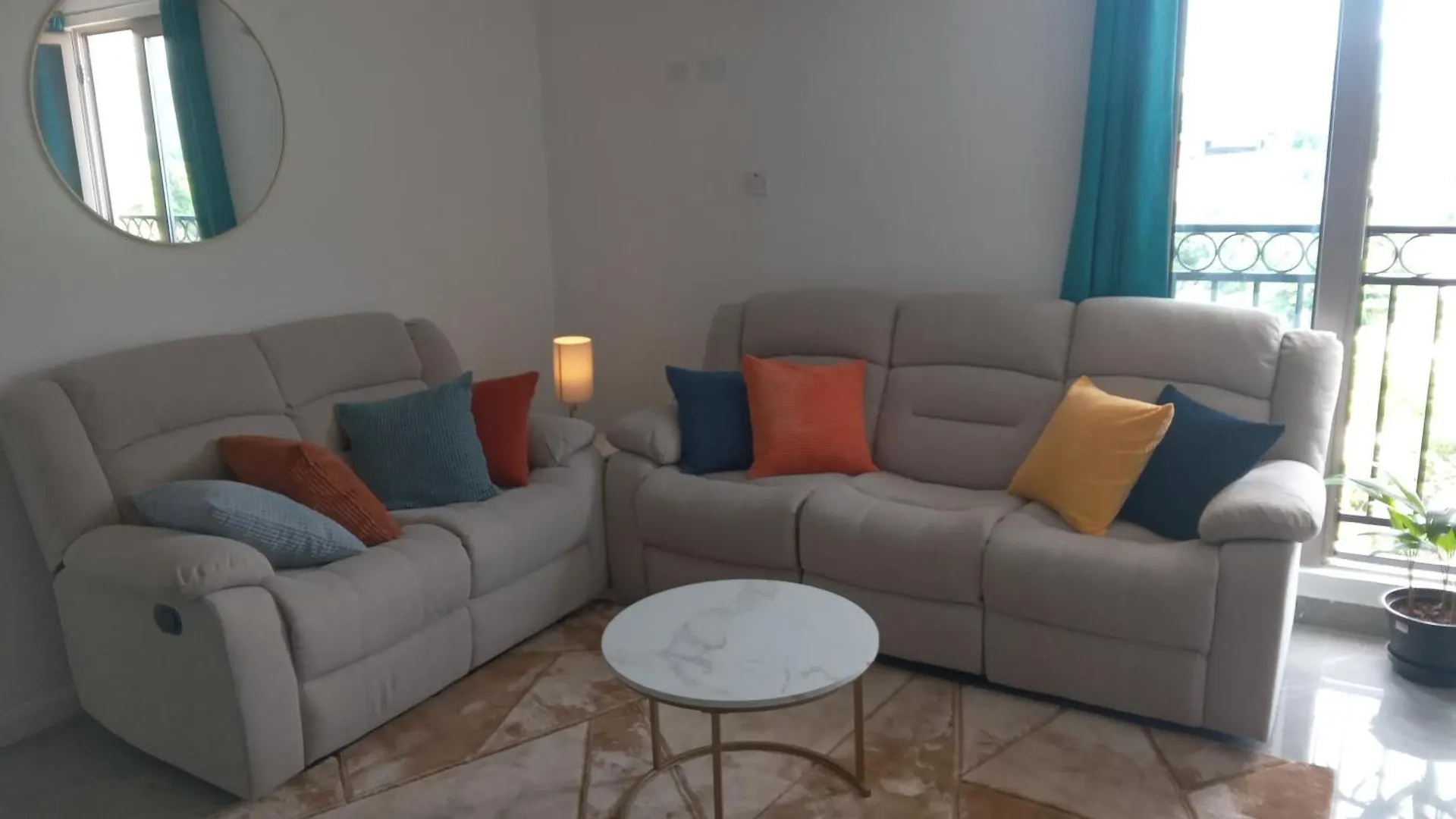 4K-Suite كينغستون